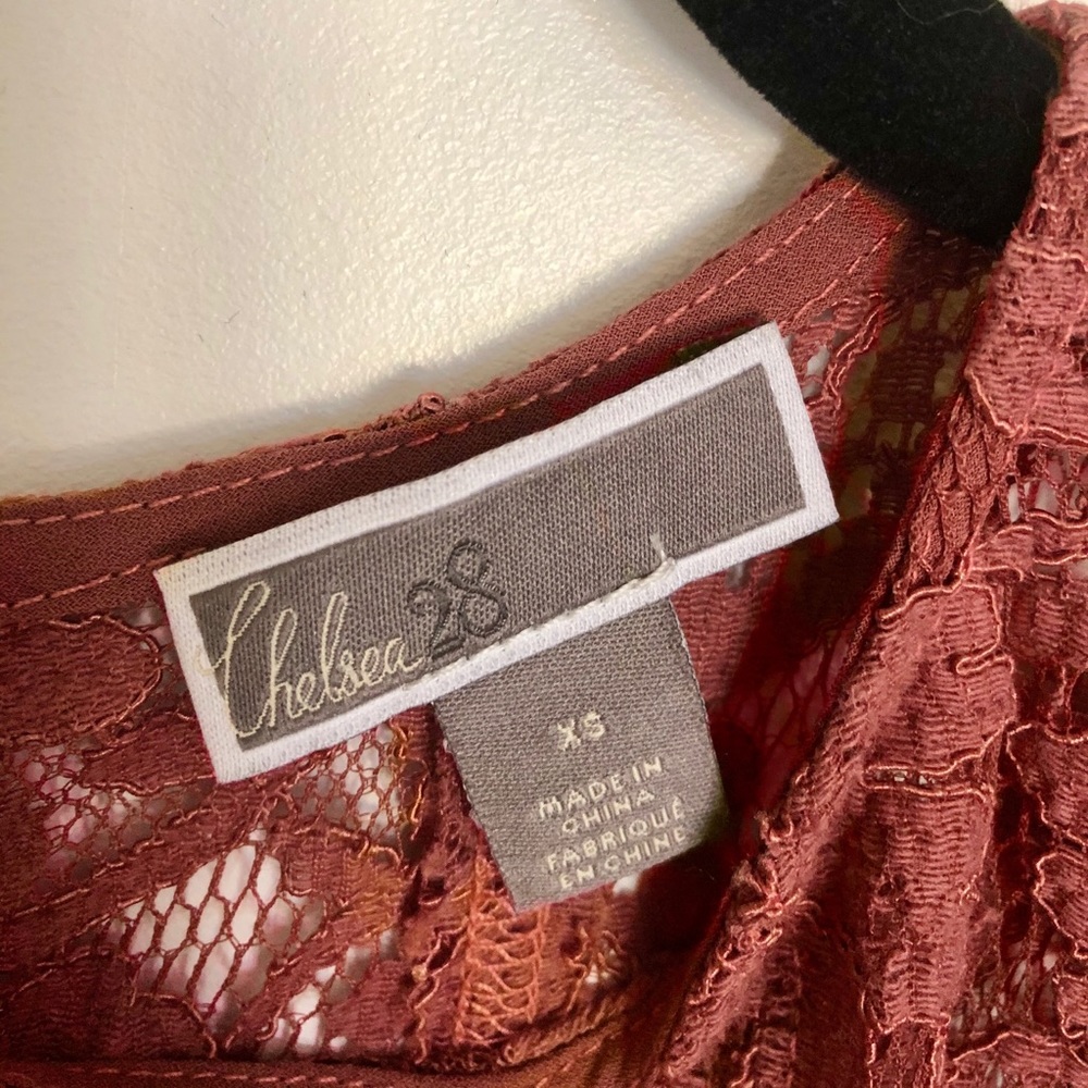 Chelsea28 Short sleeved lace top - Picture 4 of 7